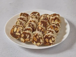 חטיף תמרים